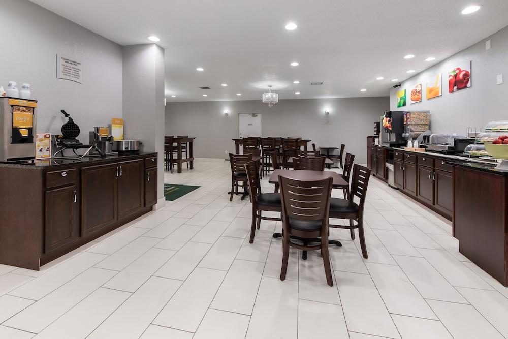 Quality Inn & Suites Cincinnati Exterior foto